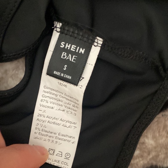 SHEIN - Picture 4 of 5